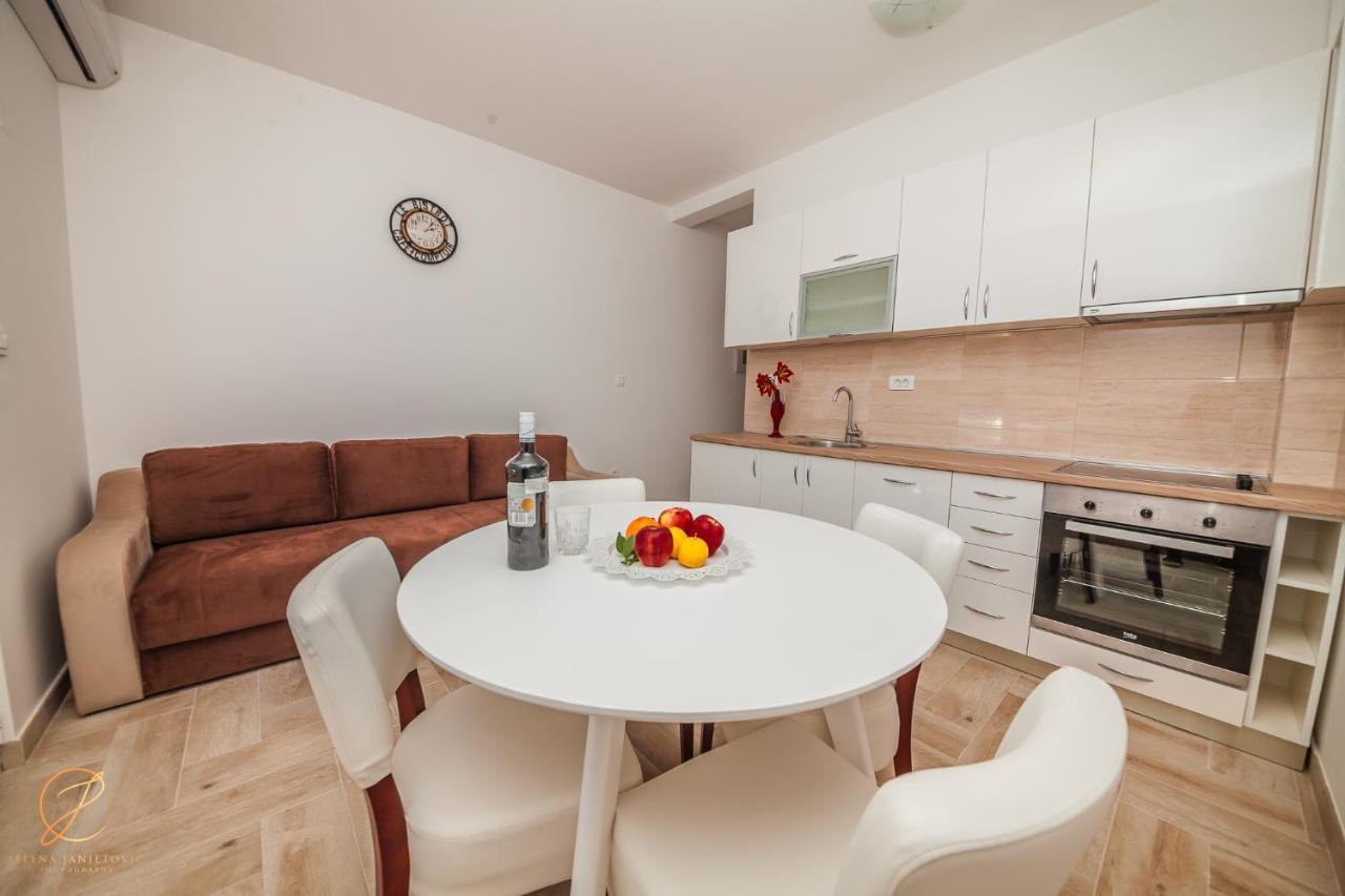 Apartments Ruzmarin Herceg Novi Exterior foto